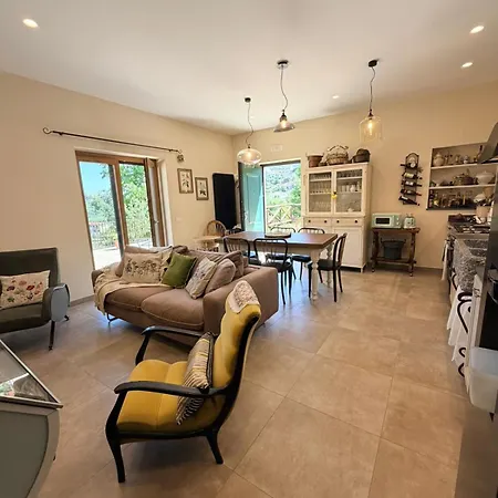 Rustic Retreat Apartment *